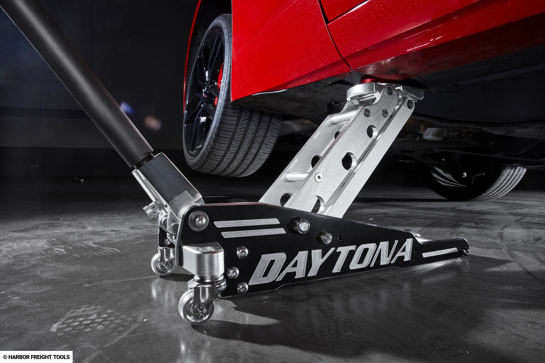 DAYTONA™ ADDS ULTRALOW PROFILE HIGHPERFORMANCE RACING JACK TO ITS PRO