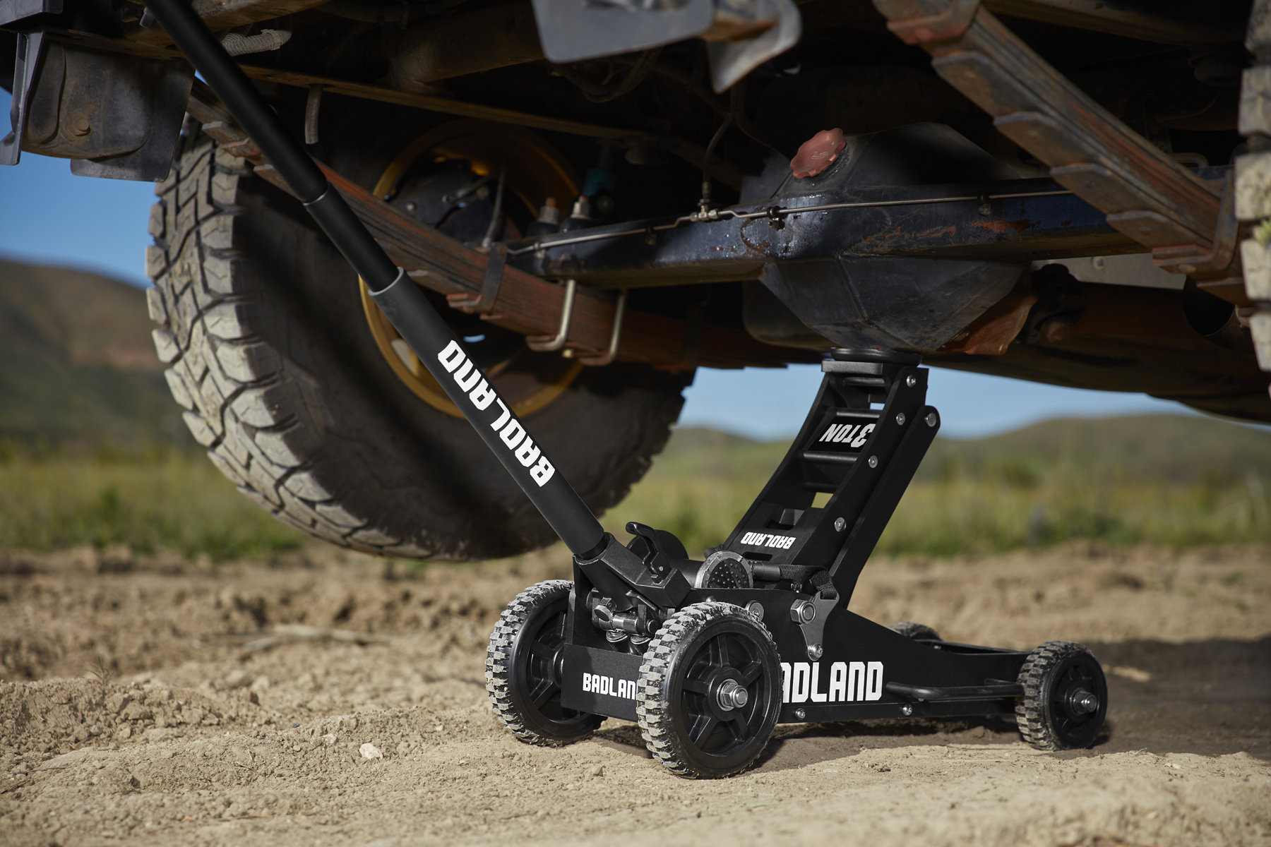 HARBOR FREIGHT TOOLS INTRODUCES BADLAND™ 3 TON OFFROAD JACK AT SEMA IN